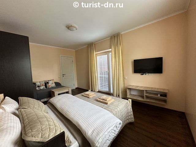 Гостевой дом "Family Hotel"
