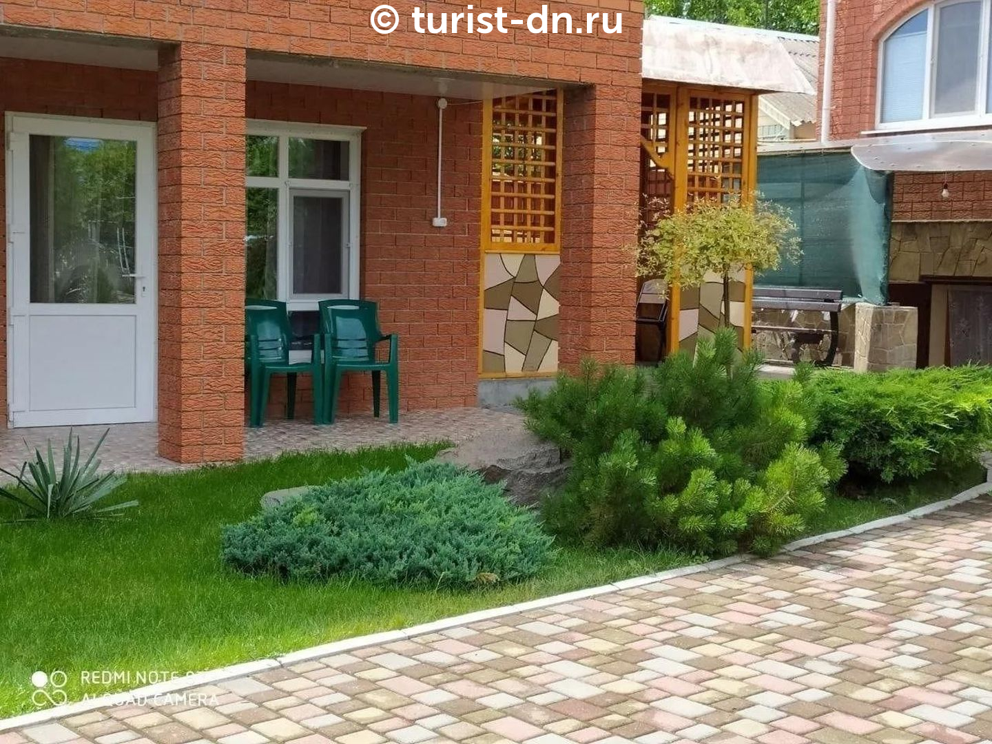 Уютный двор на "Щорса 87а"