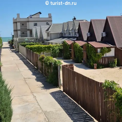 Гостевые дома "Ленсити"