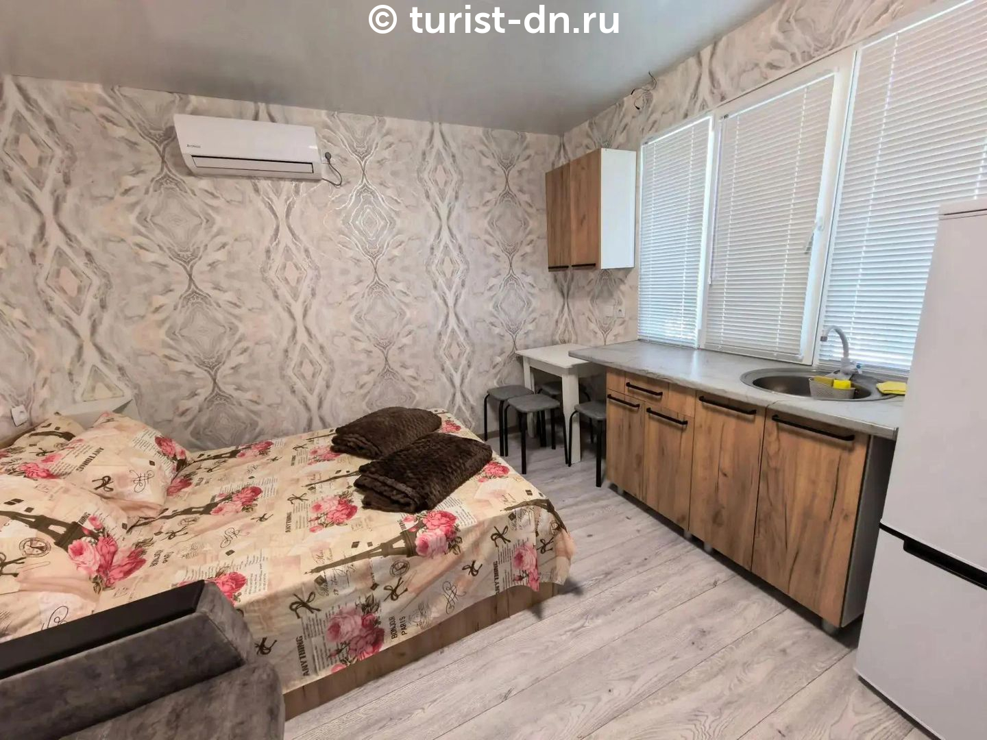 Уютный двор на "Щорса 87а"