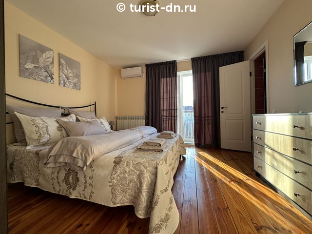 Гостевой дом "Family Hotel"